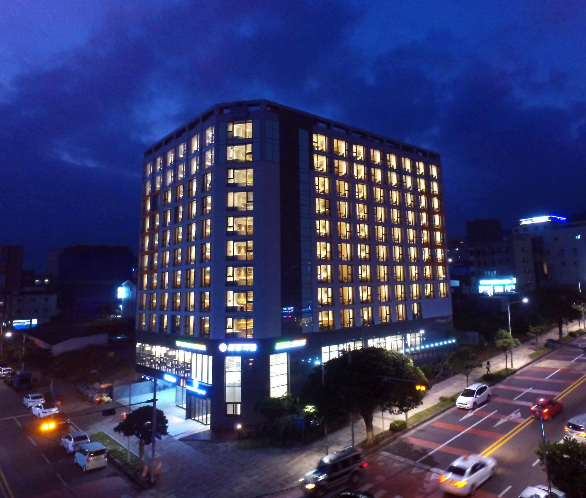 Seogwipo Js Hotel Exterior photo